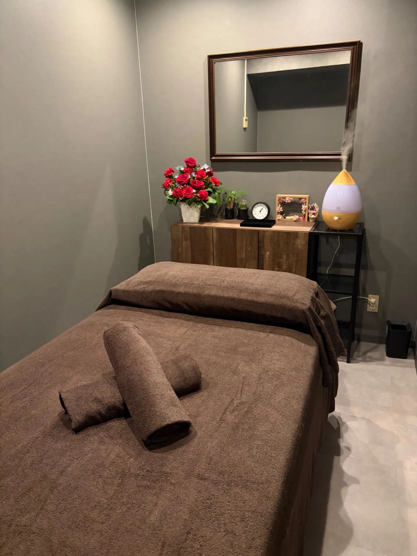 オイルマッサージを札幌で2人同時に楽しむカップル向け個室リラクゼーション